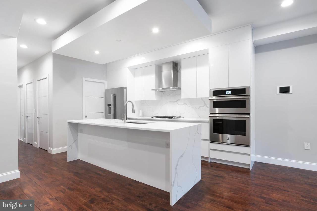 1514 Cambridge Street - Photo 1