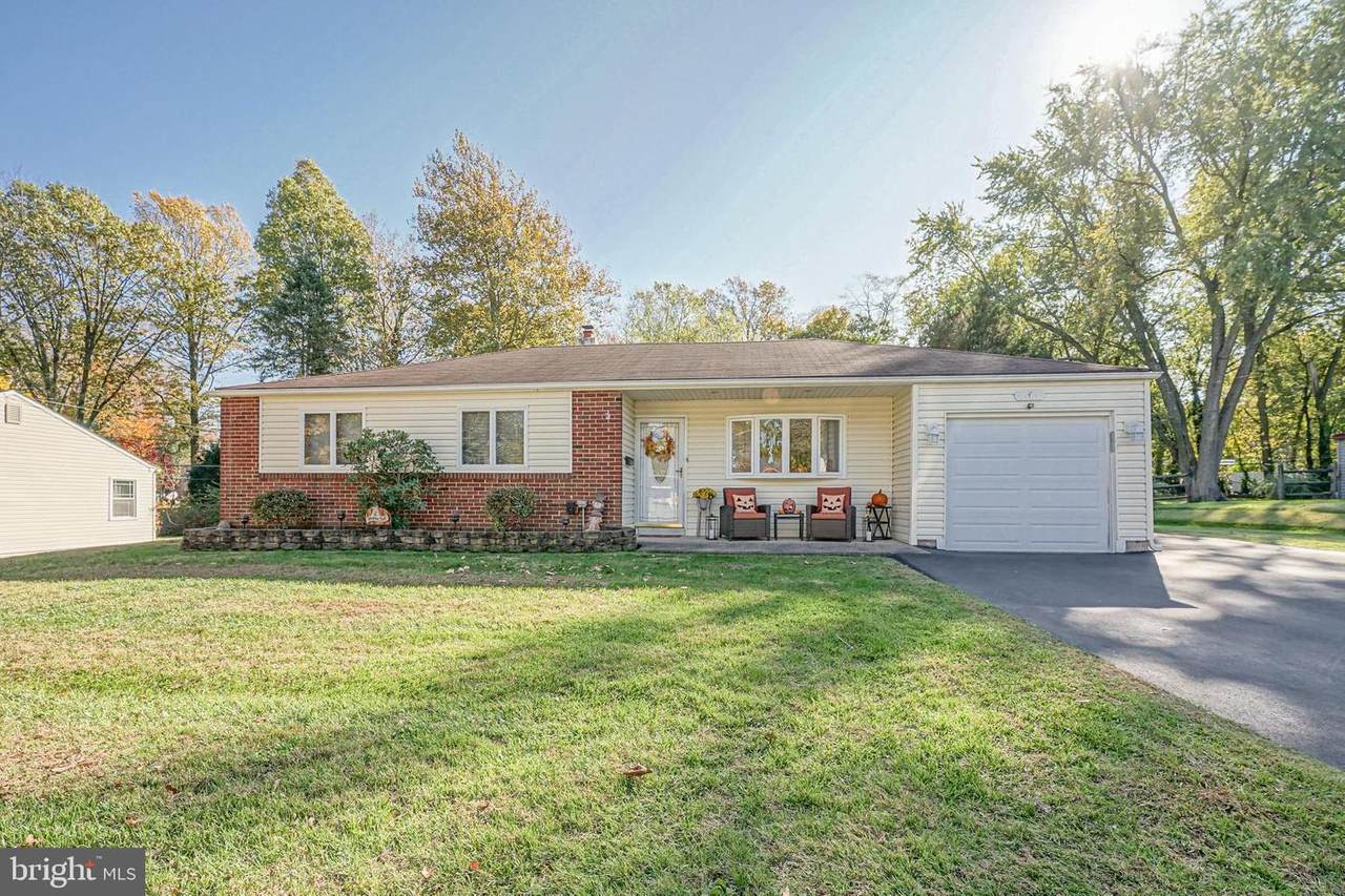 643 Pine Street - Photo 1