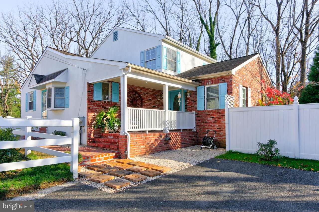 417 Ellerslie Avenue - Photo 1