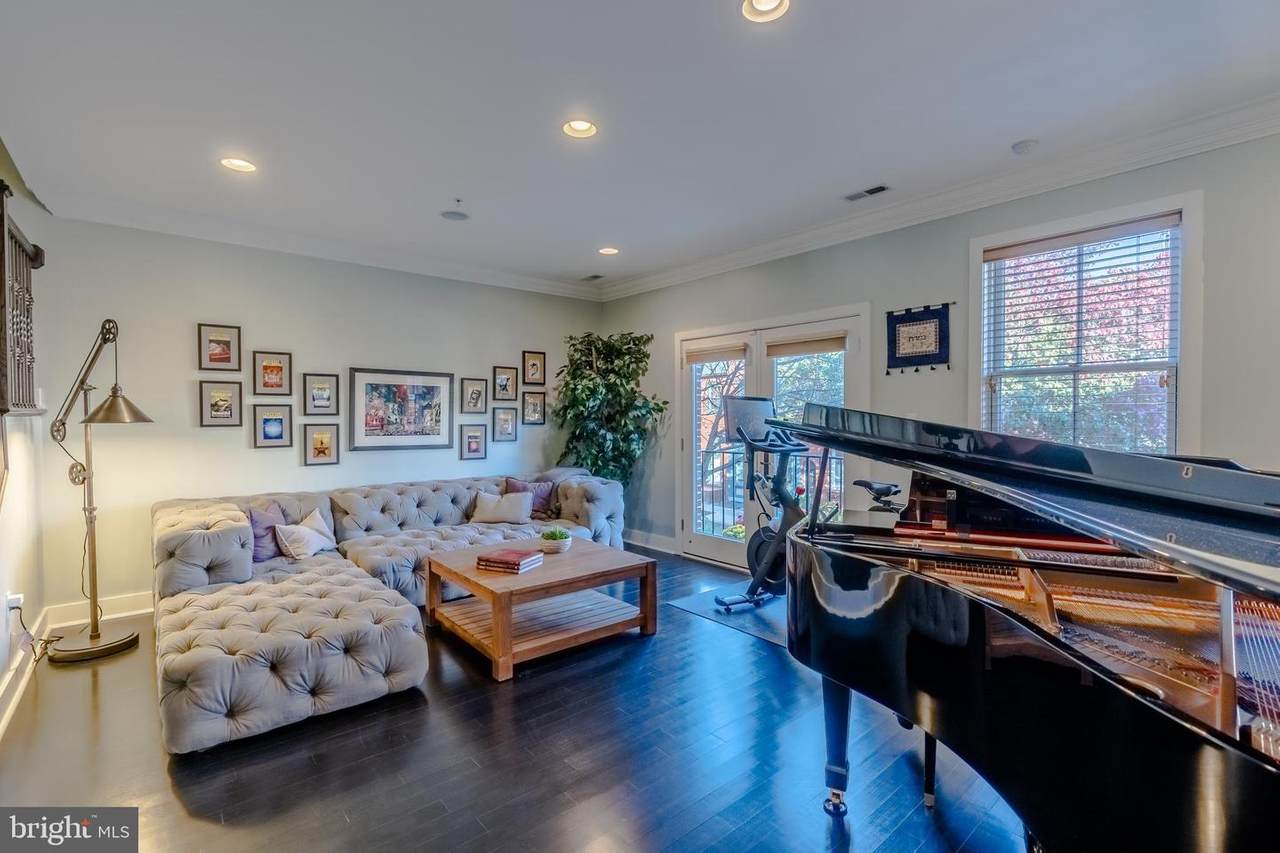 628 Wolfe Street - Photo 1