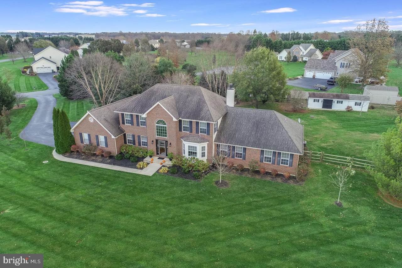 900 Johnstone Lane - Photo 1
