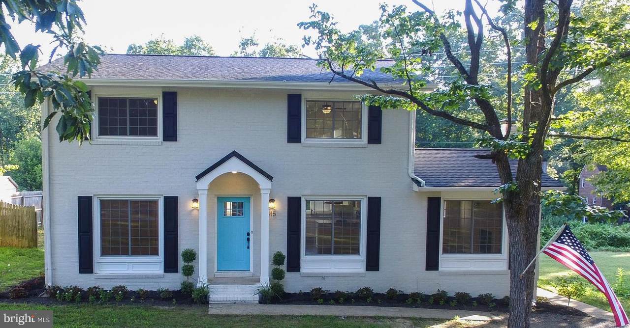 415 Deerwood Drive - Photo 1