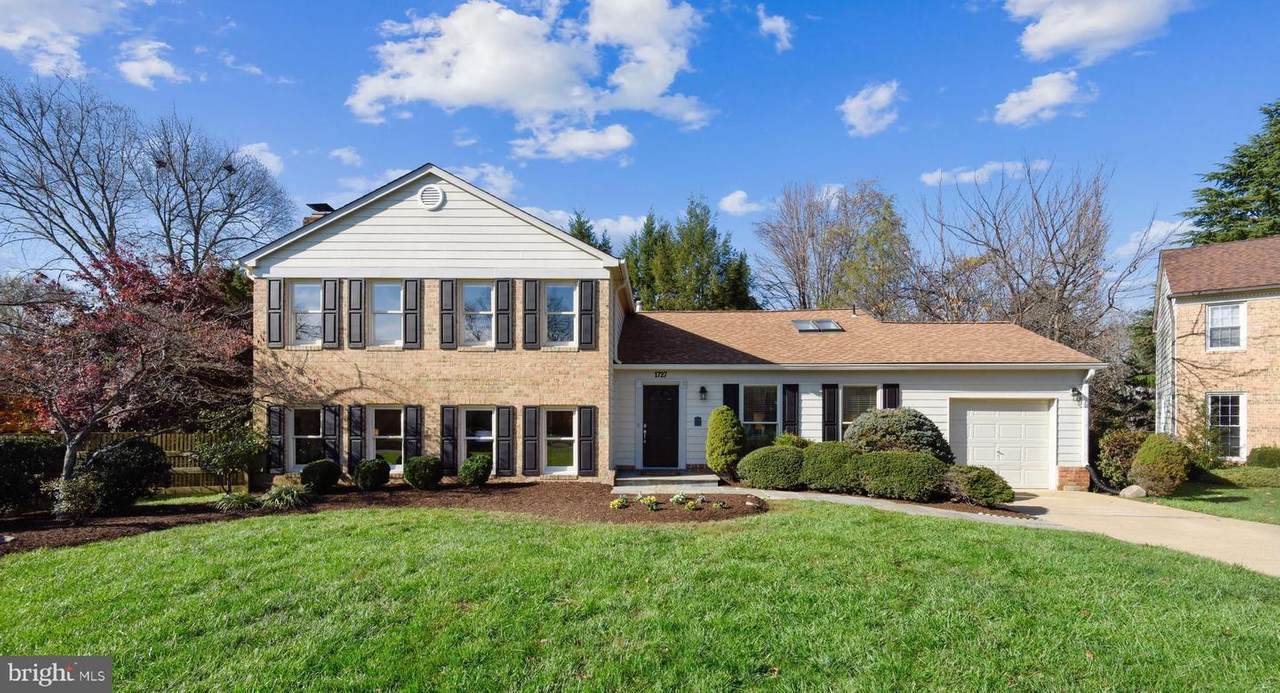 1727 Chesterford Way - Photo 1