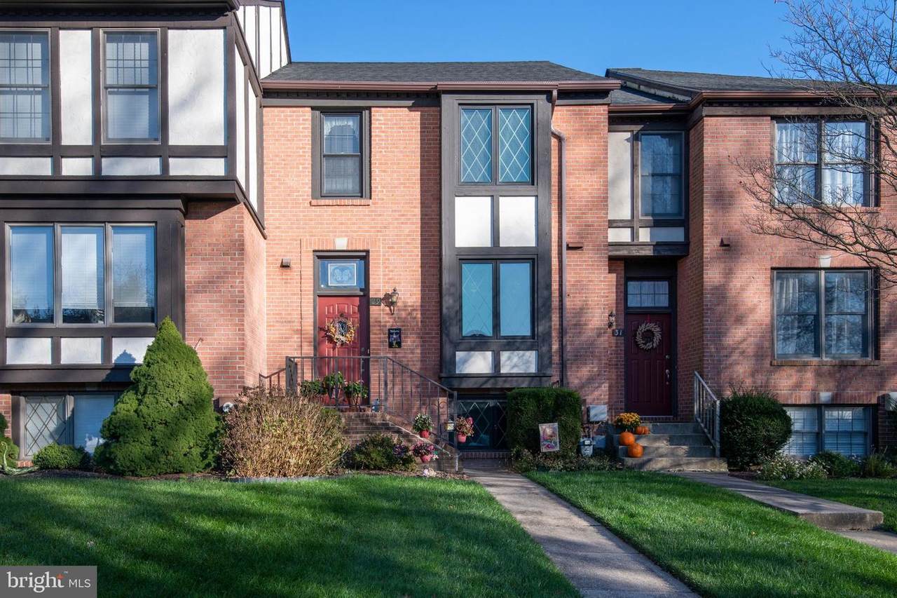 29 Tudor Court - Photo 1