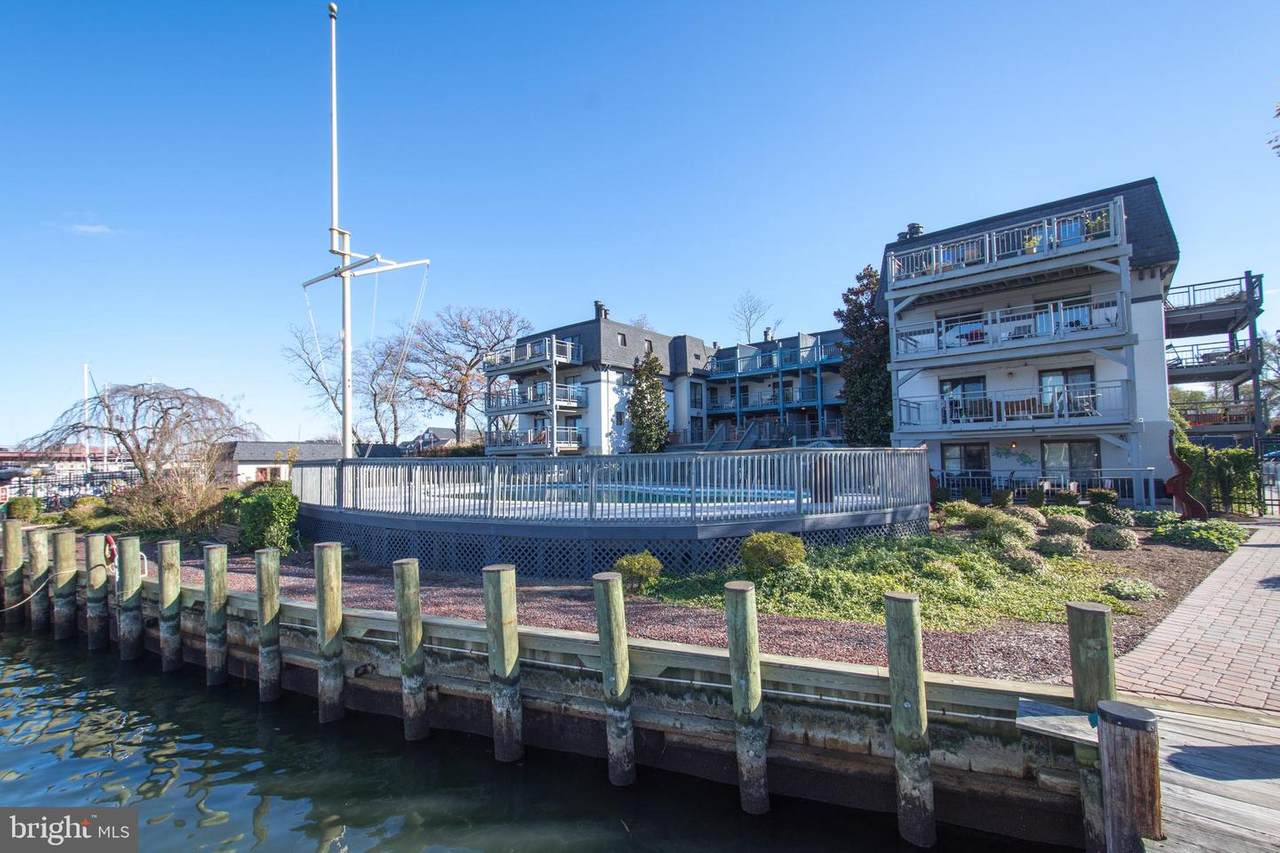 301 Burnside Street - Photo 1
