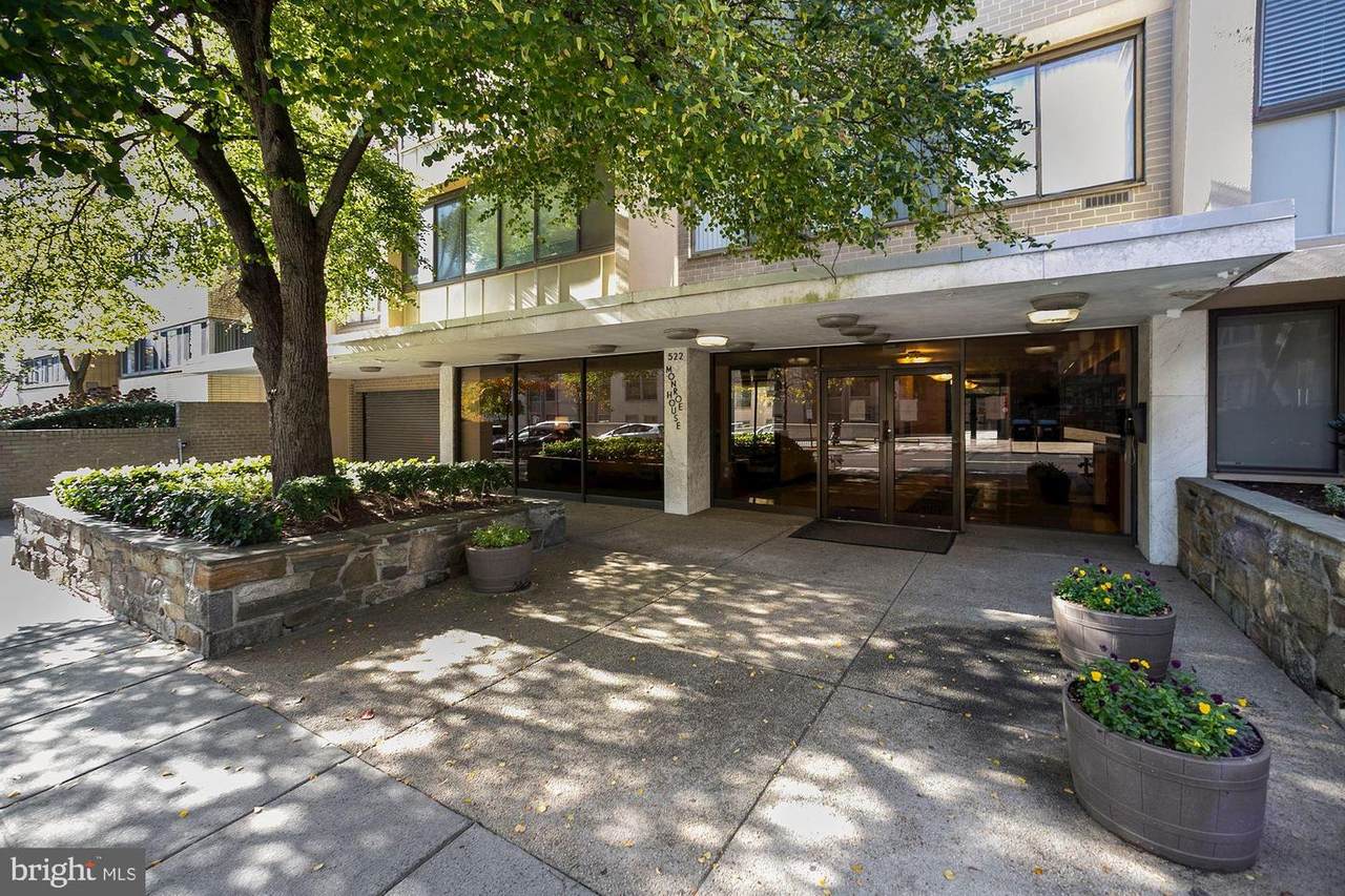 522 21ST Street - Photo 1