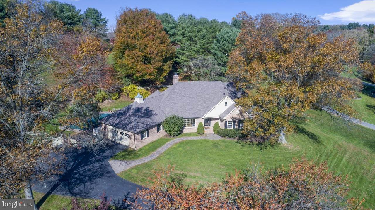 305 Hedgerow Lane - Photo 1