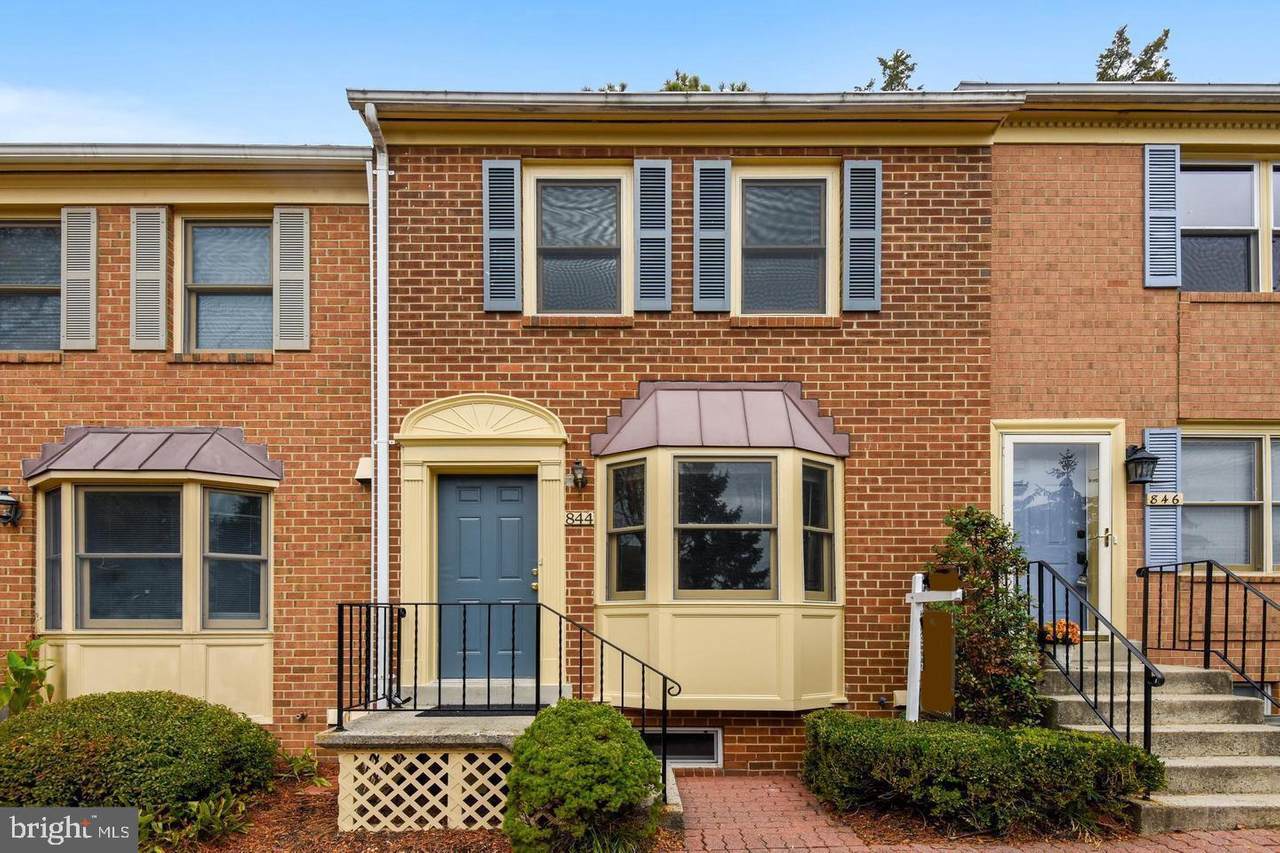 844 Frederick Street - Photo 1
