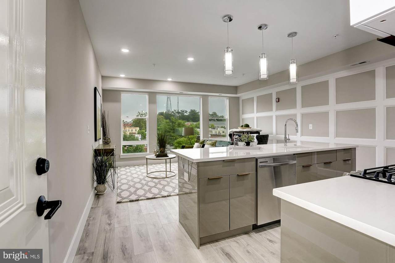 1206 Longfellow Street - Photo 1