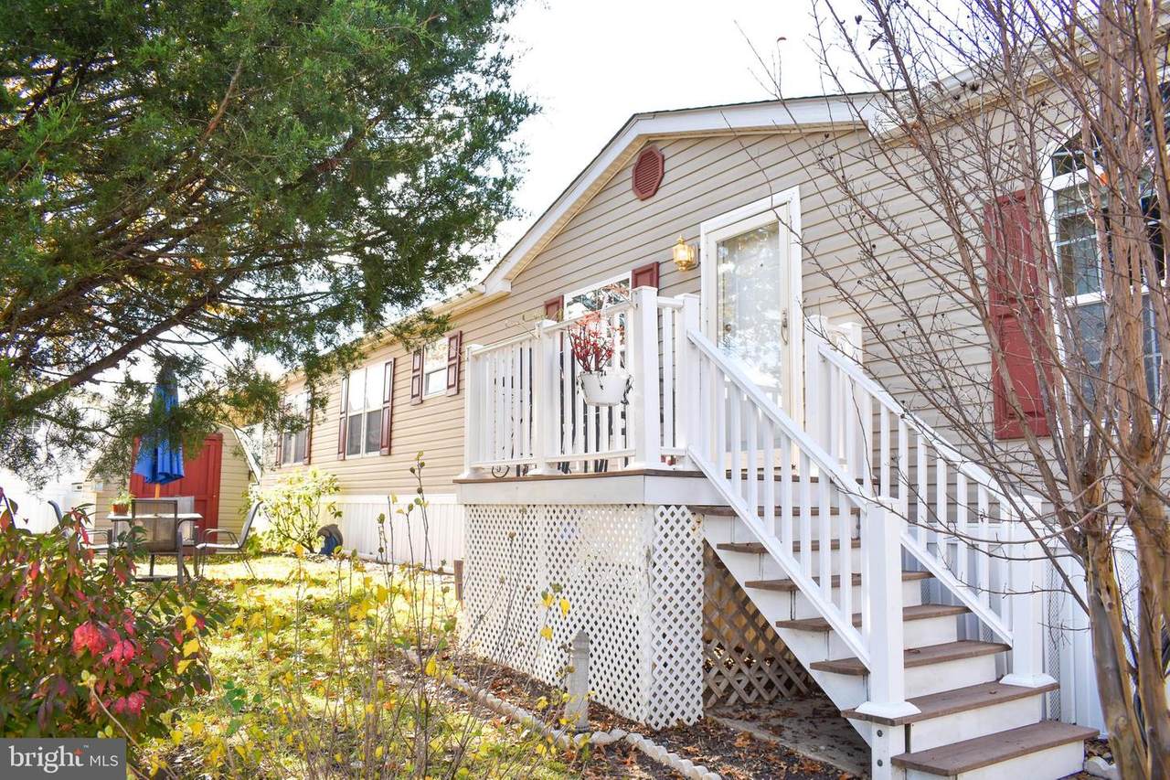 8368 Ashwood Road - Photo 1