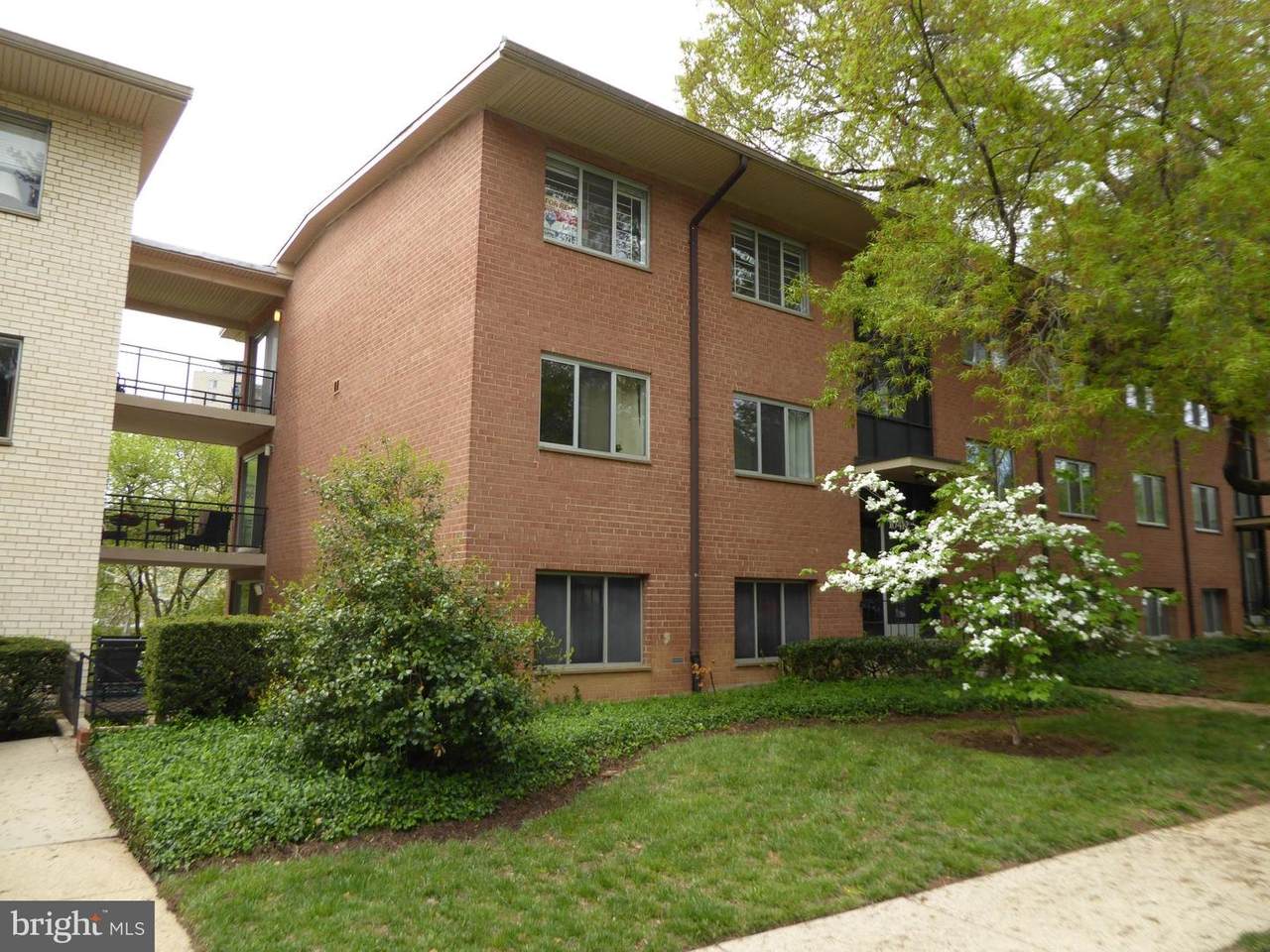 10412 Rockville Pike - Photo 1