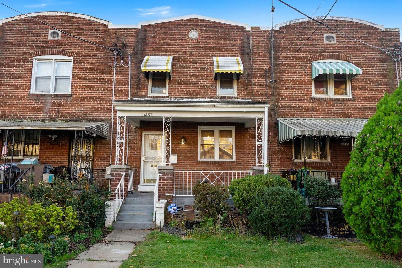 4237 Benning Road - Photo 1