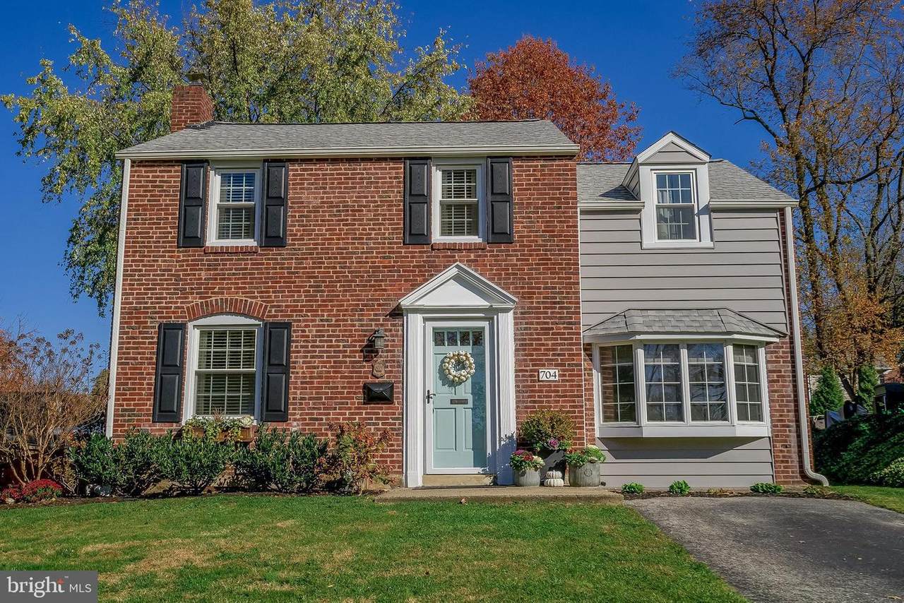 704 Glendalough Road - Photo 1