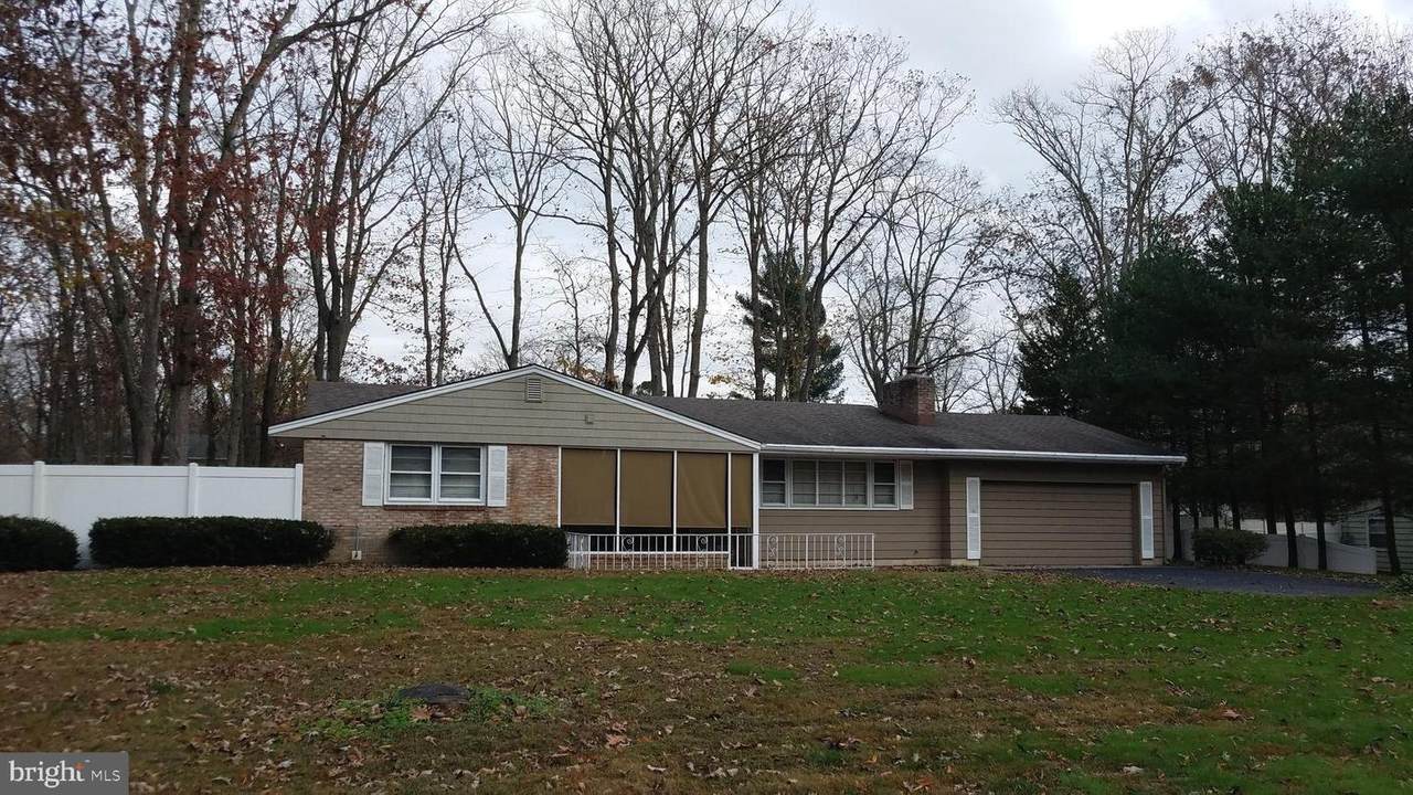 427 Carlton Avenue - Photo 1