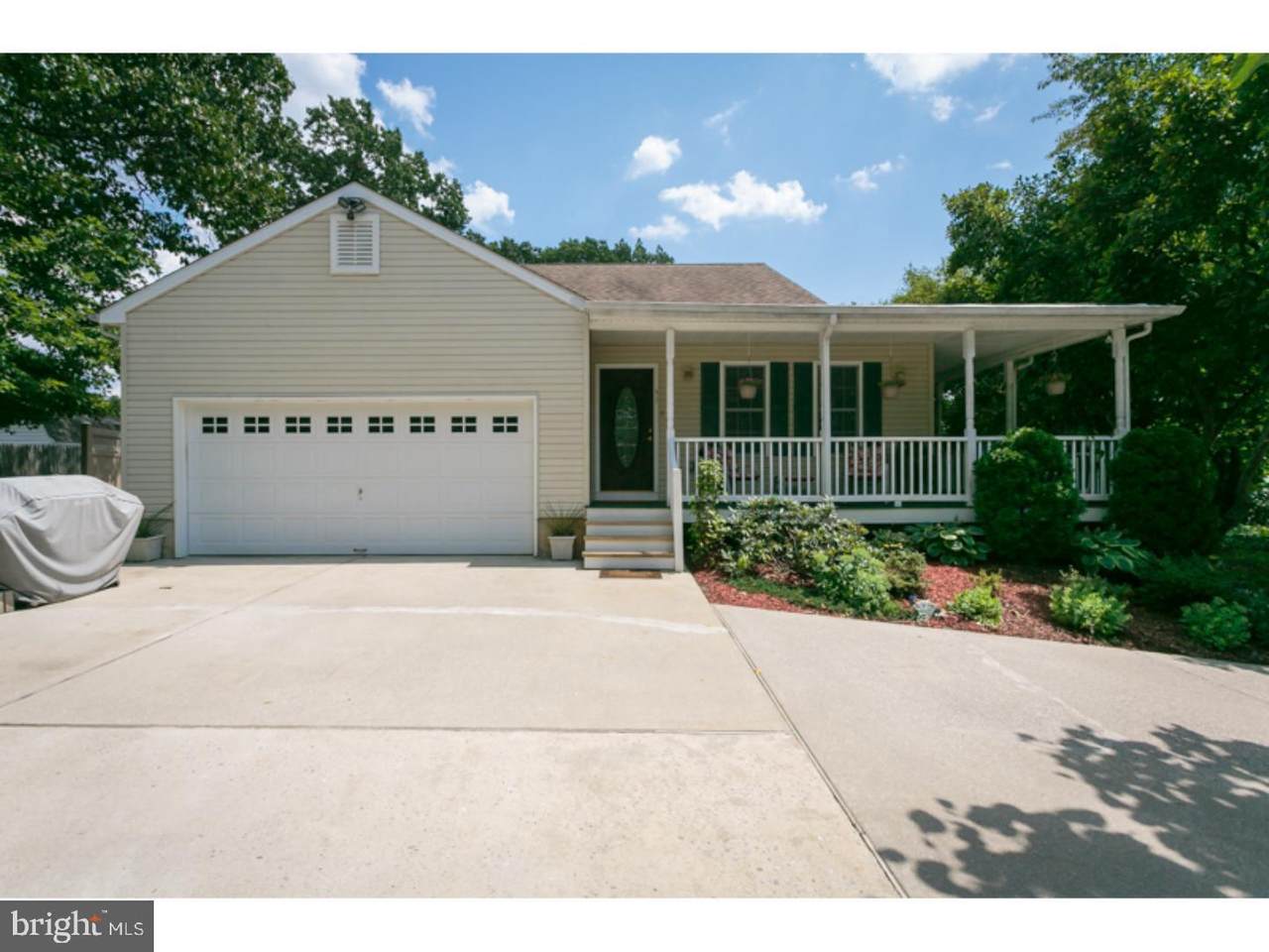 43 Lakeview Avenue - Photo 1