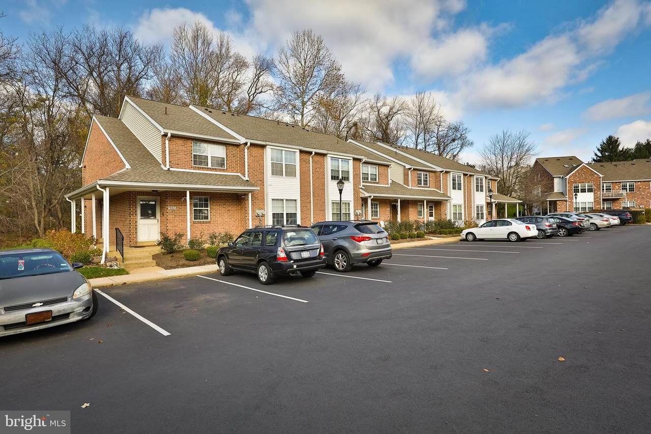 901 Valley Glen Road - Photo 1