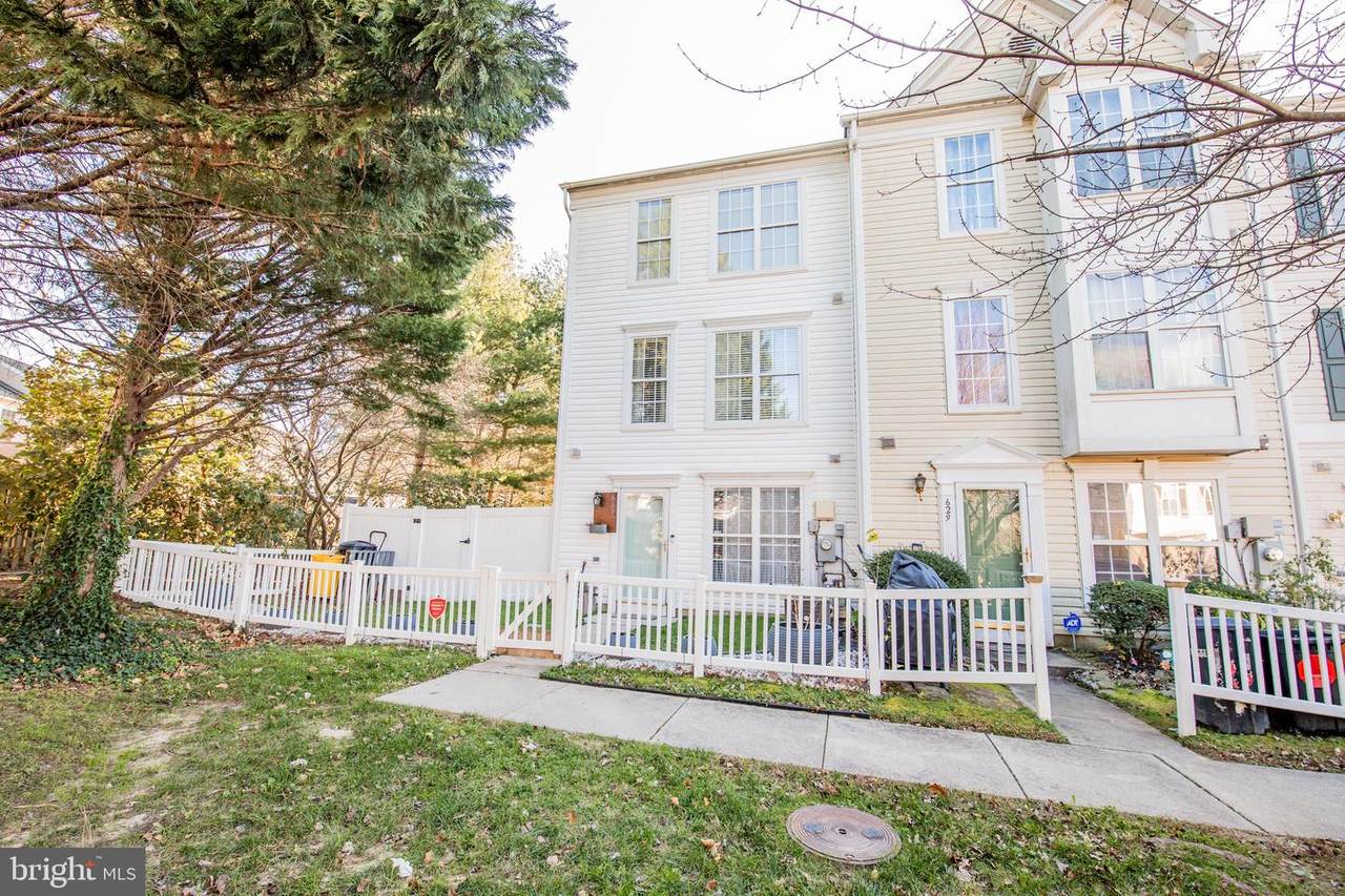 631 Fortune Court - Photo 1