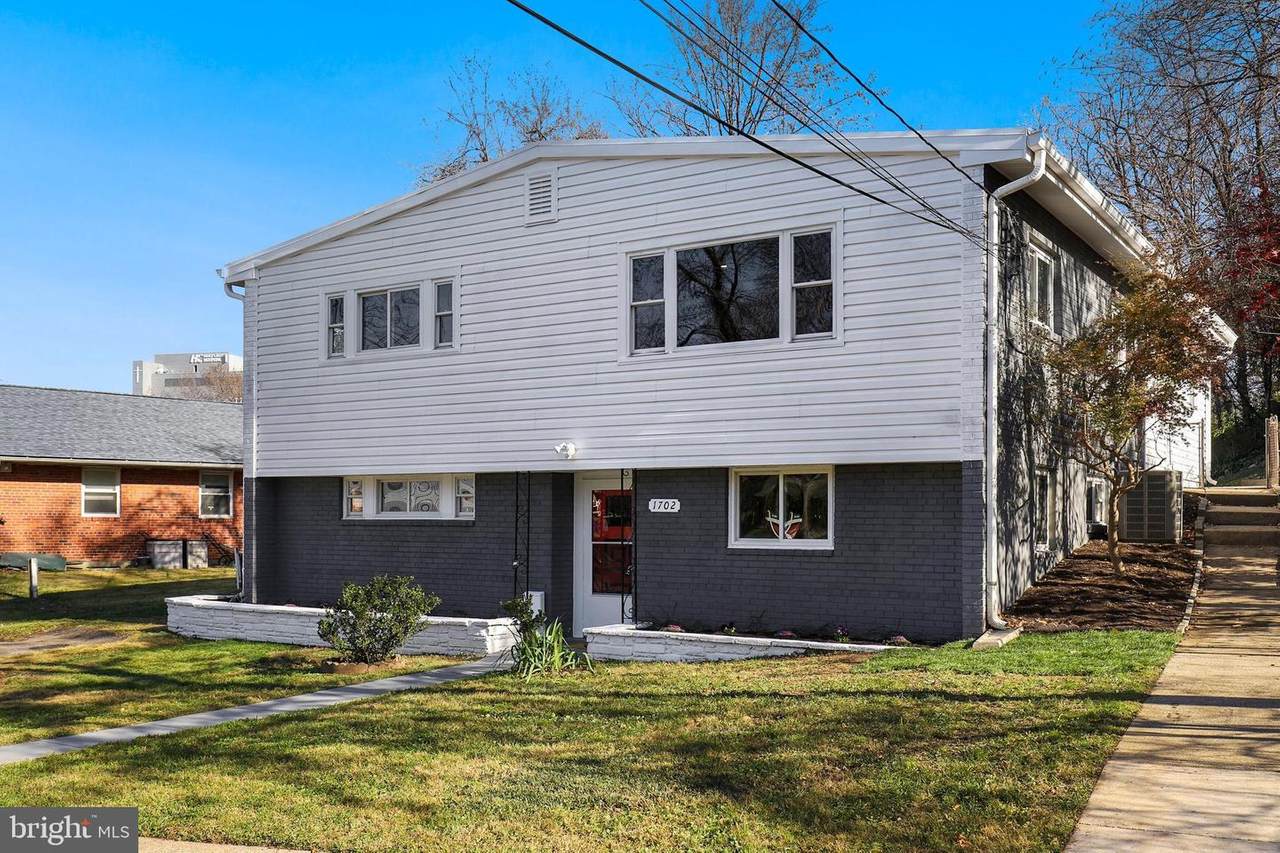 1702 Flora Lane - Photo 1