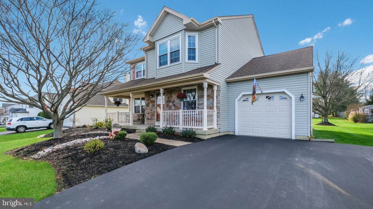 2257 Forest Glen Drive - Photo 1