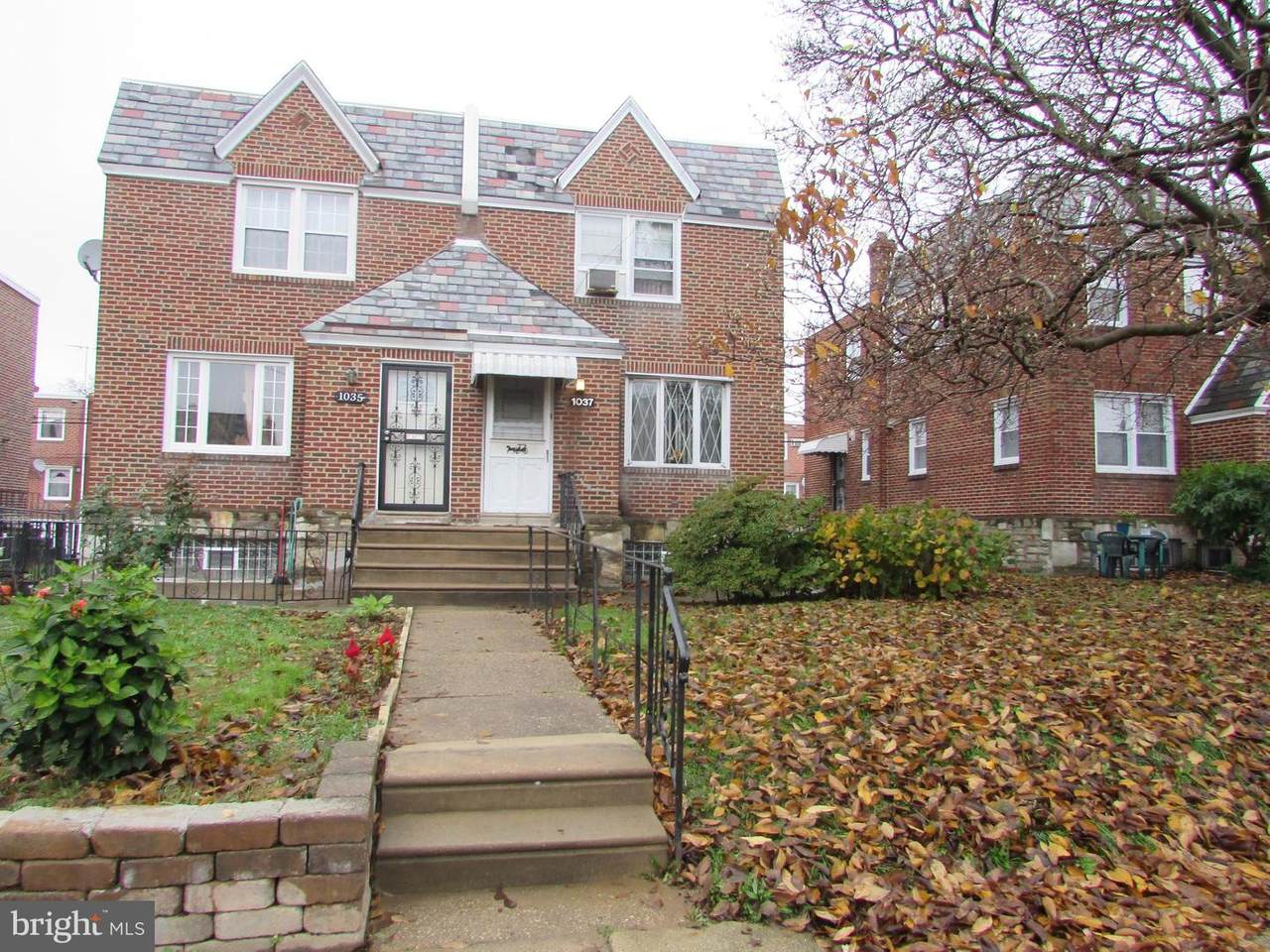 1037 Disston Street - Photo 1