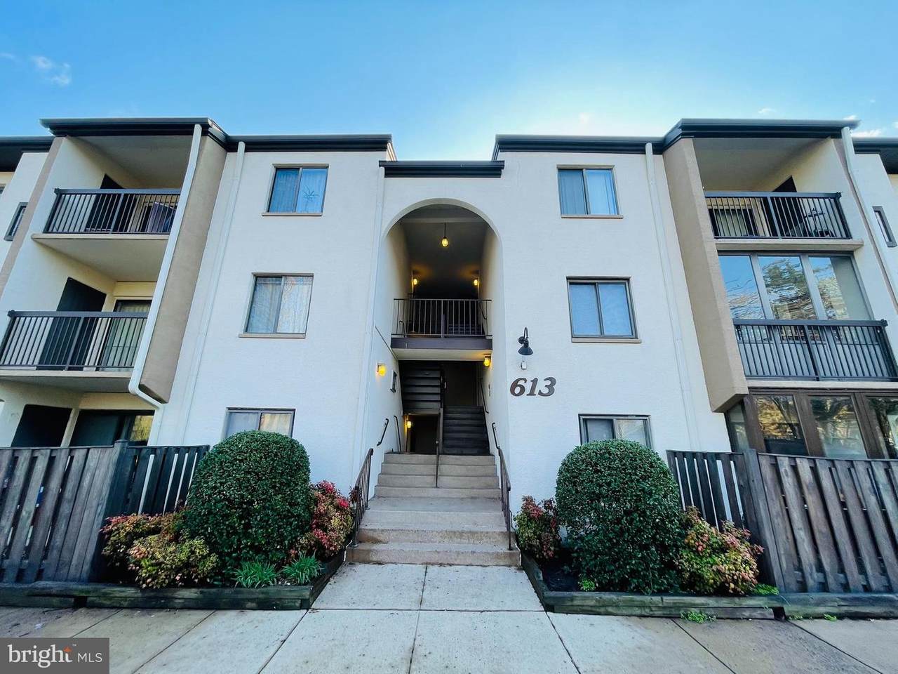 613 Center Street - Photo 1