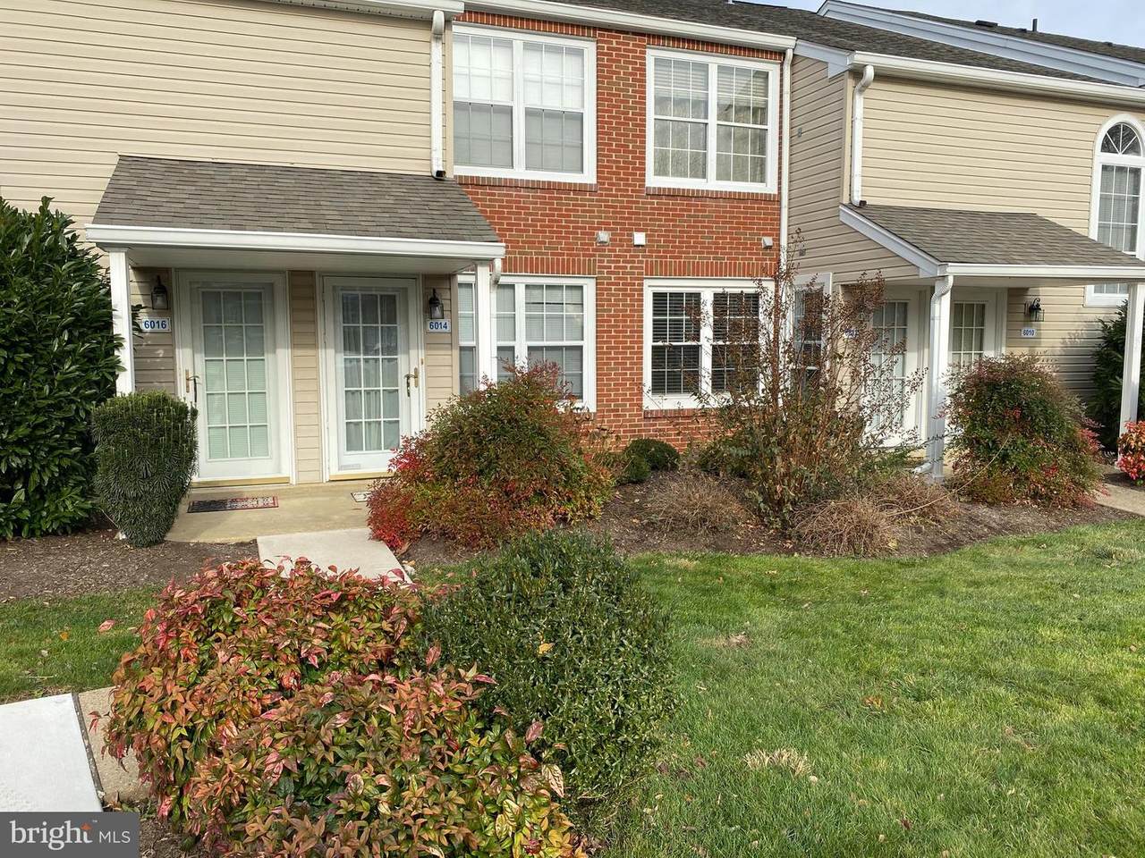 6014 Beacon Hill Drive - Photo 1
