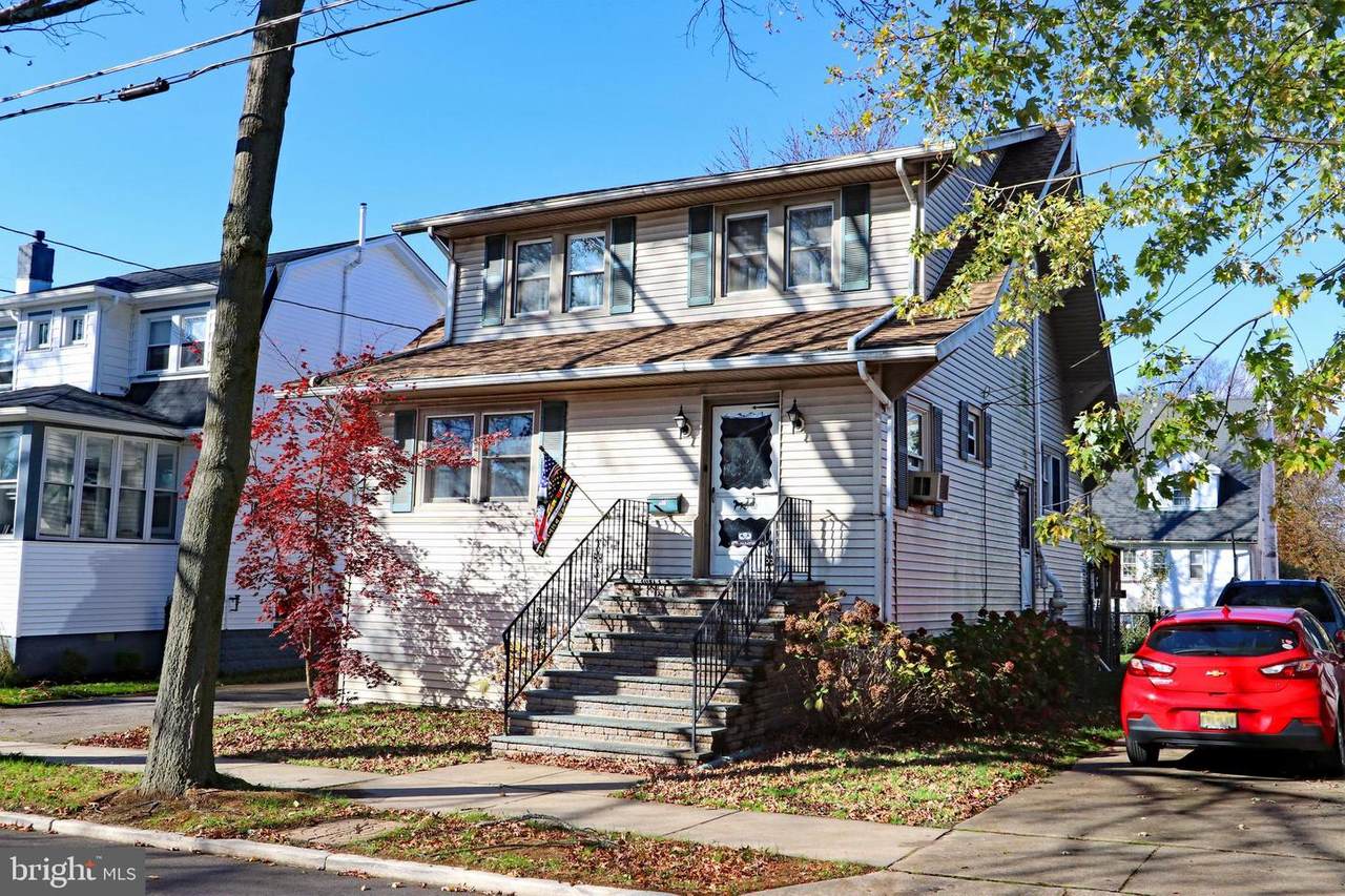 9 Ogden Avenue - Photo 1