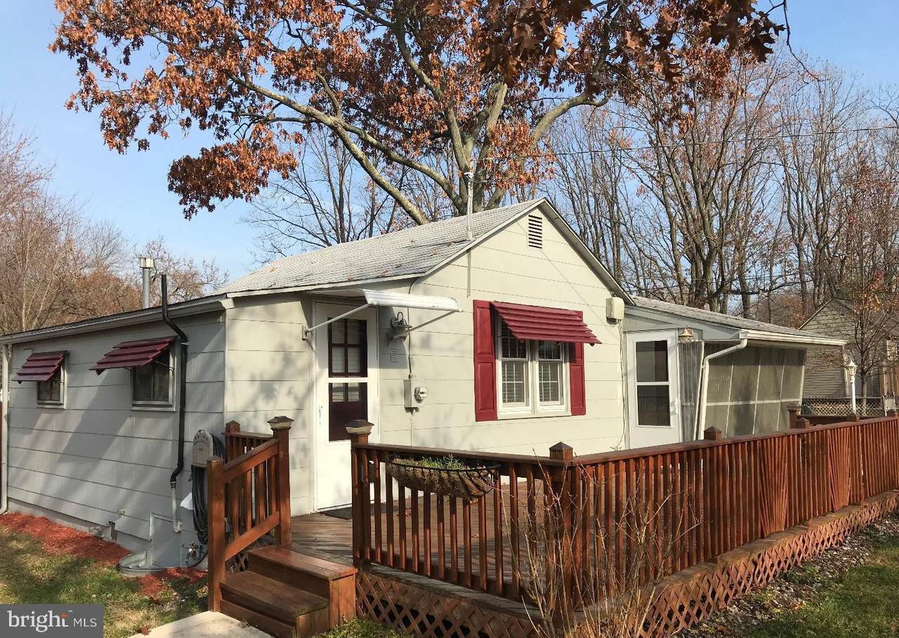 1552 Manduit Street - Photo 1