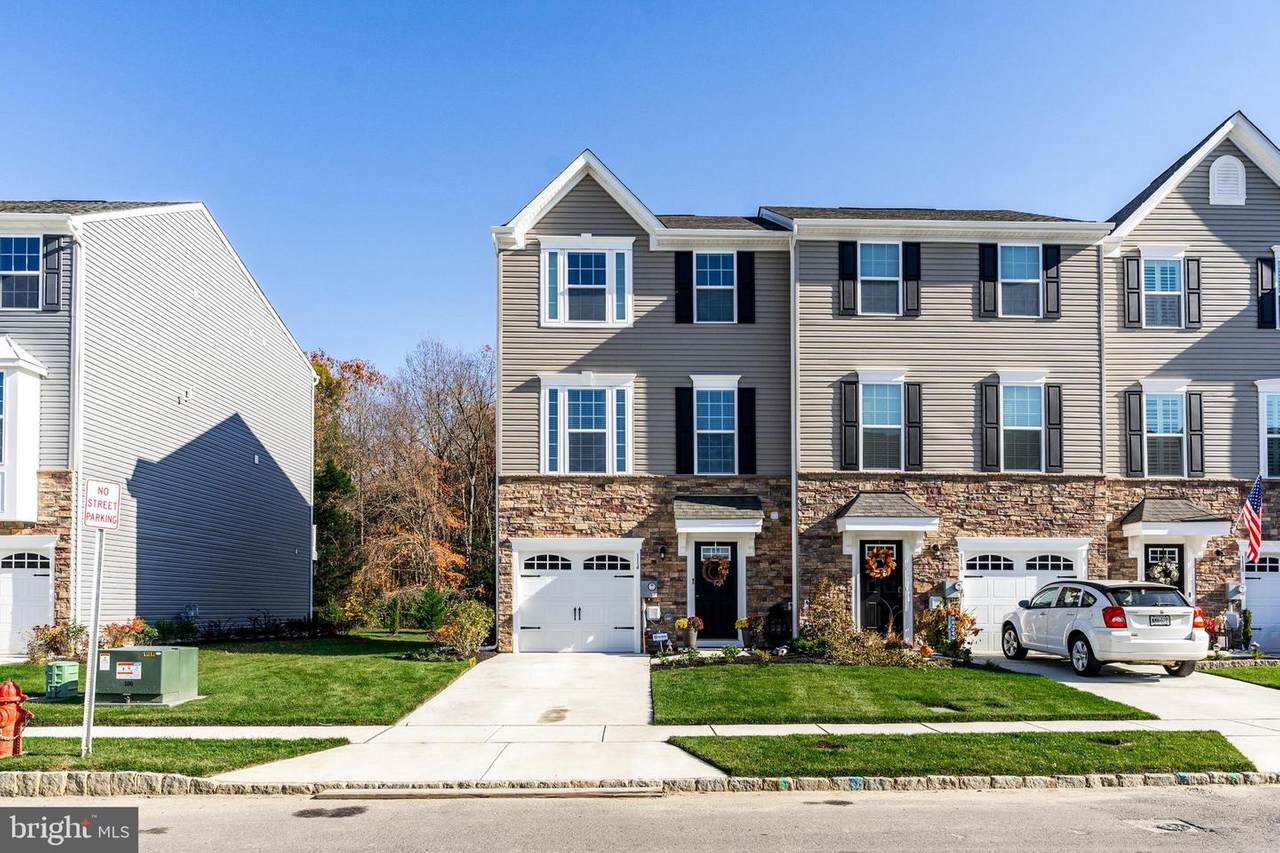 114 Spire Place - Photo 1
