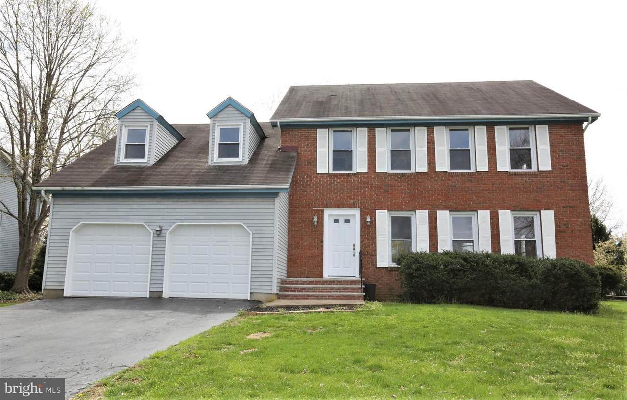 10 Franklin Drive - Photo 1