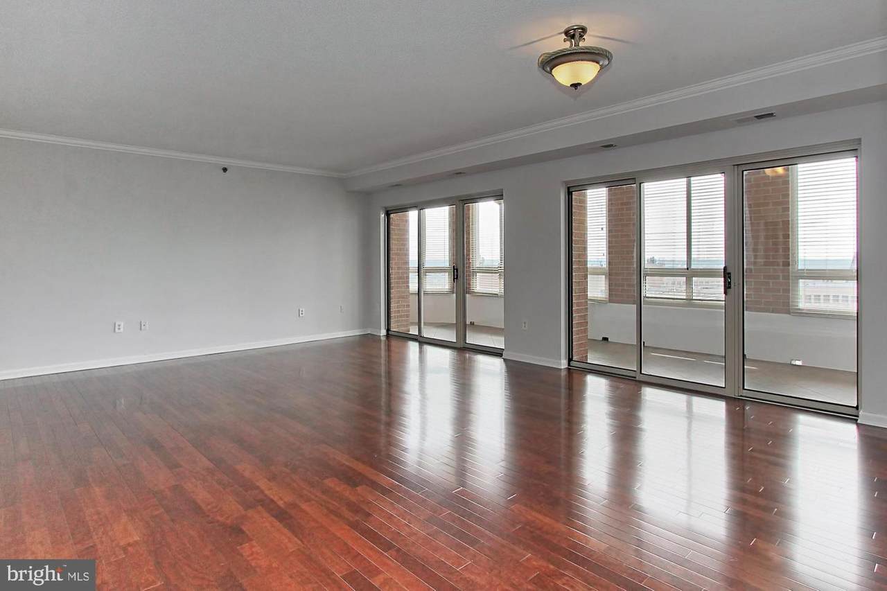 2151 Jamieson Avenue - Photo 1