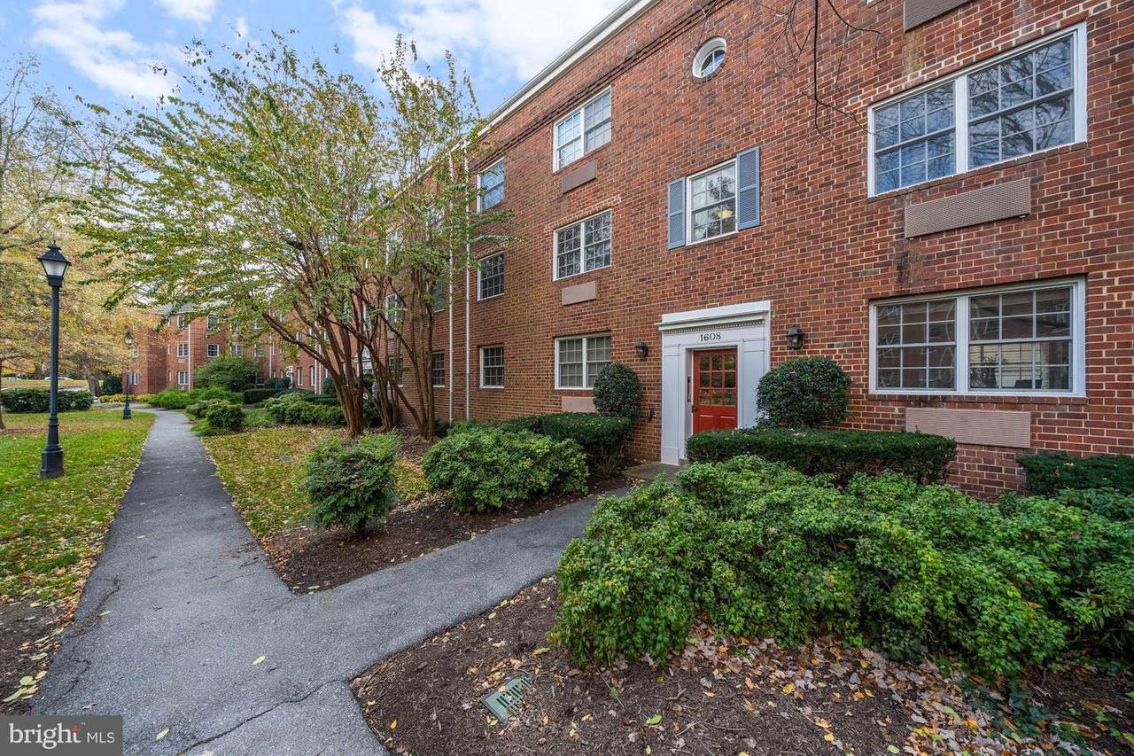 1608 Abingdon Drive - Photo 1