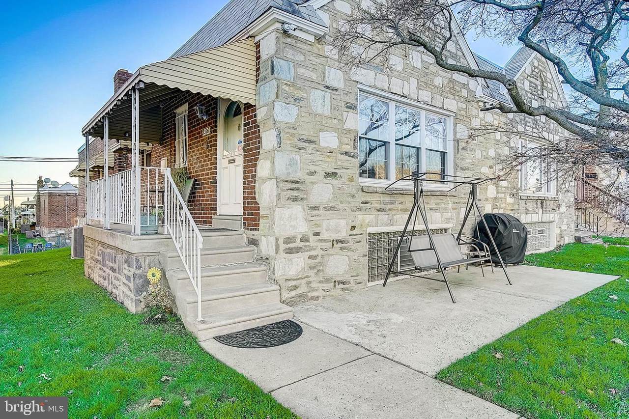 2326 Loney Street - Photo 1