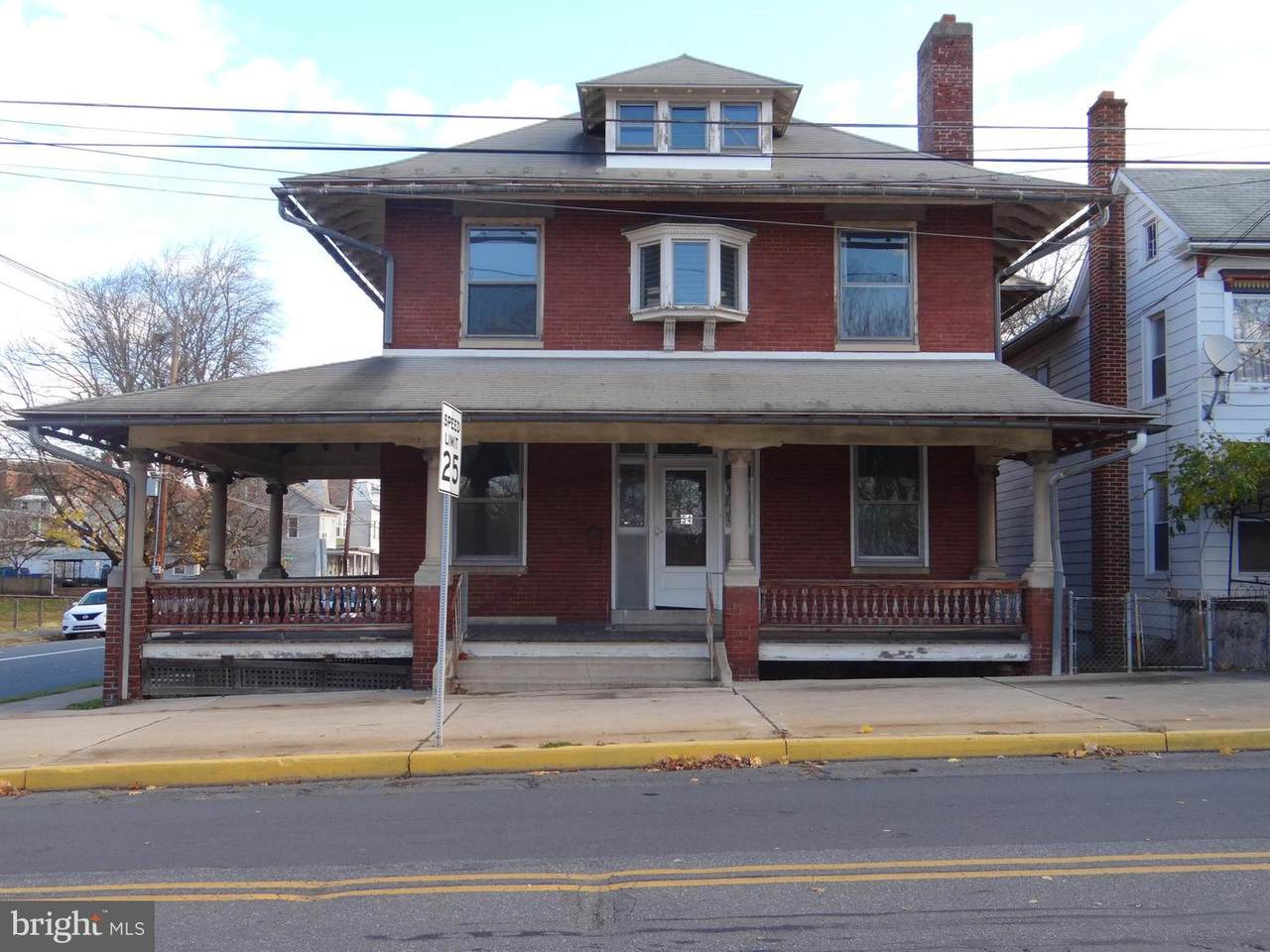 54 Dock Street - Photo 1