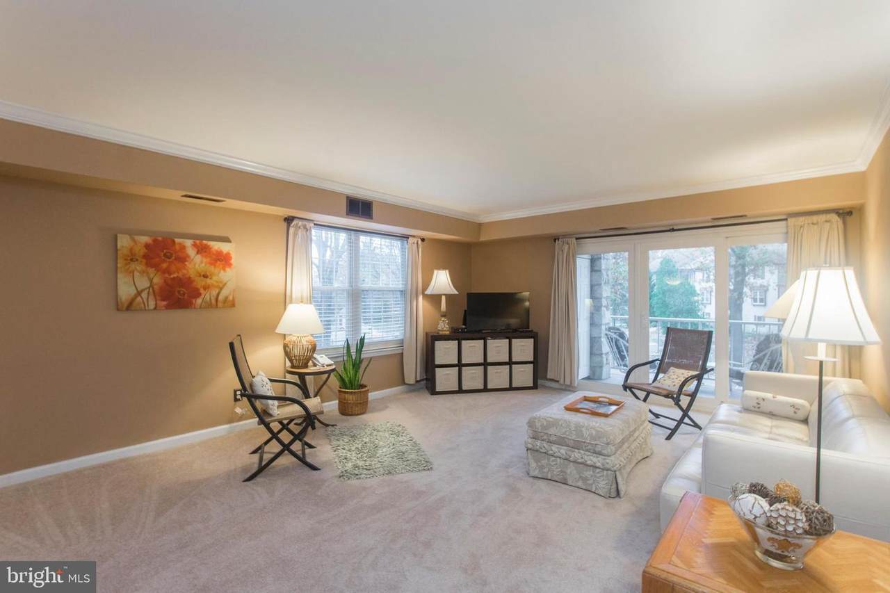 237 Drummers Lane - Photo 1