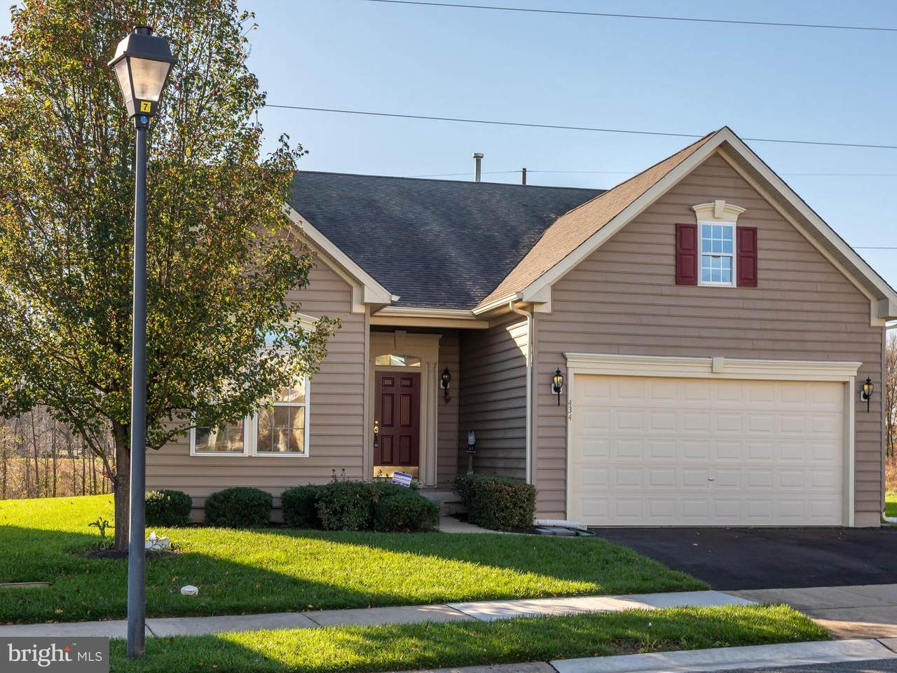 434 Caledonia Way - Photo 1