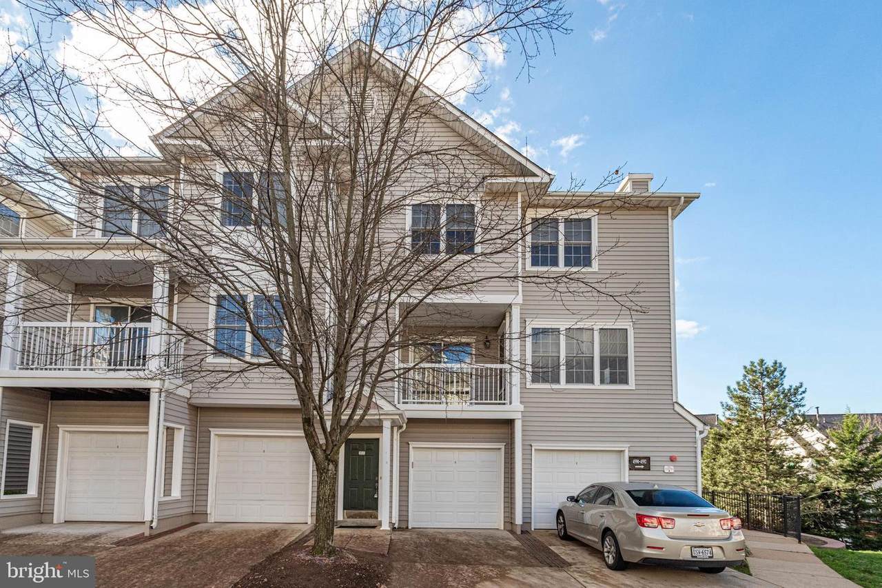 4594 Superior Square - Photo 1