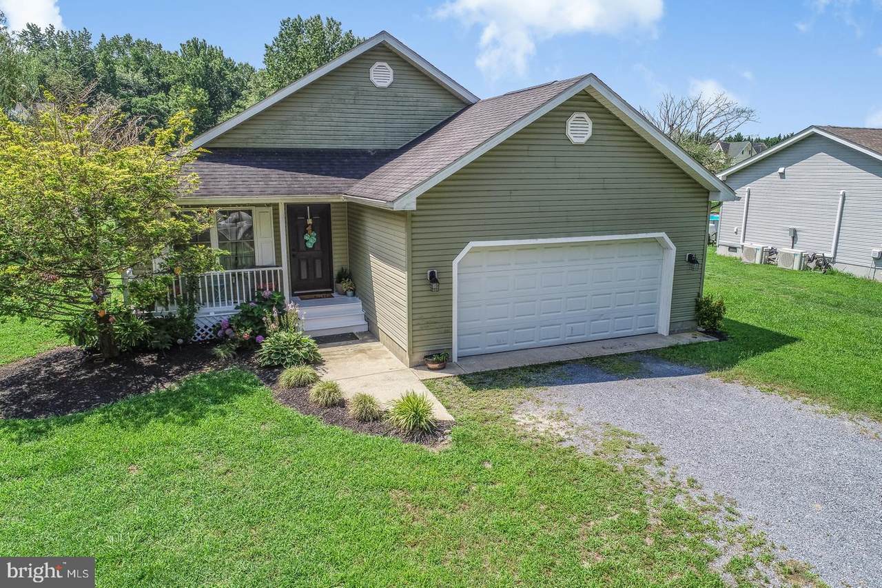 405 Willow Street - Photo 1