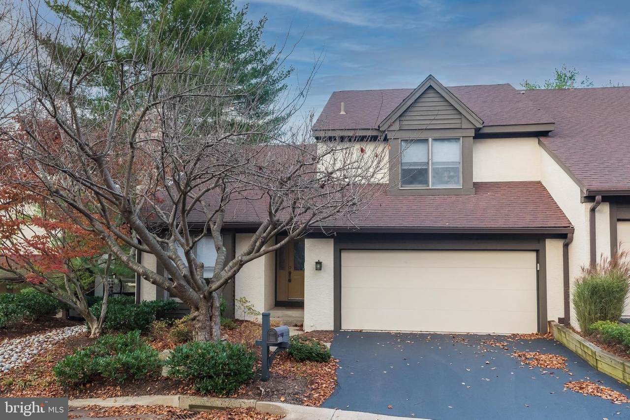 203 Springhouse Pond Drive - Photo 1