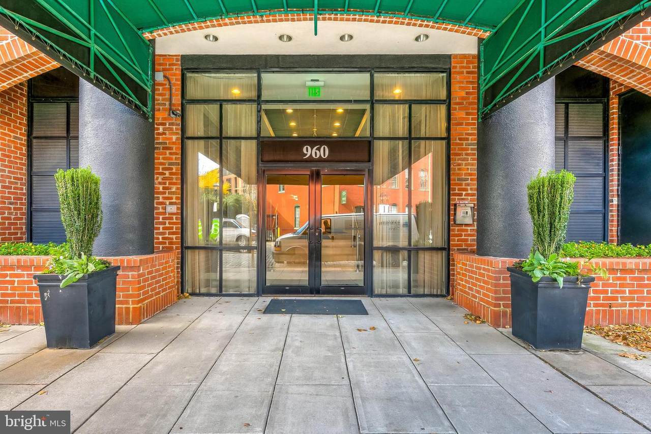960 Fell Street - Photo 1