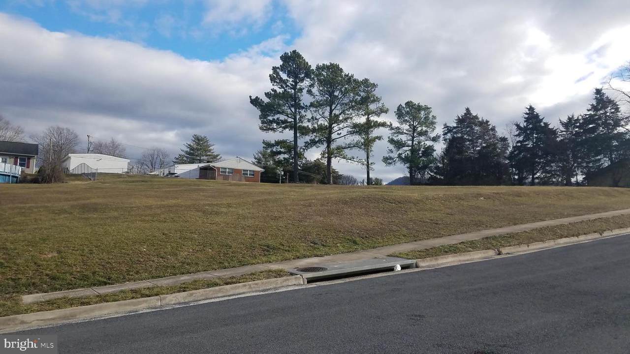 494 Pleasant View Drive - Photo 1