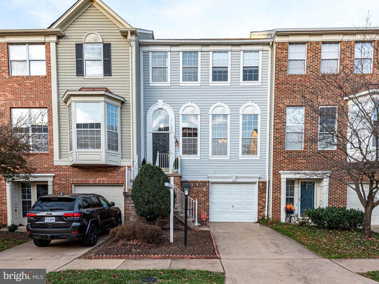 47695 Sandbank Square - Photo 1