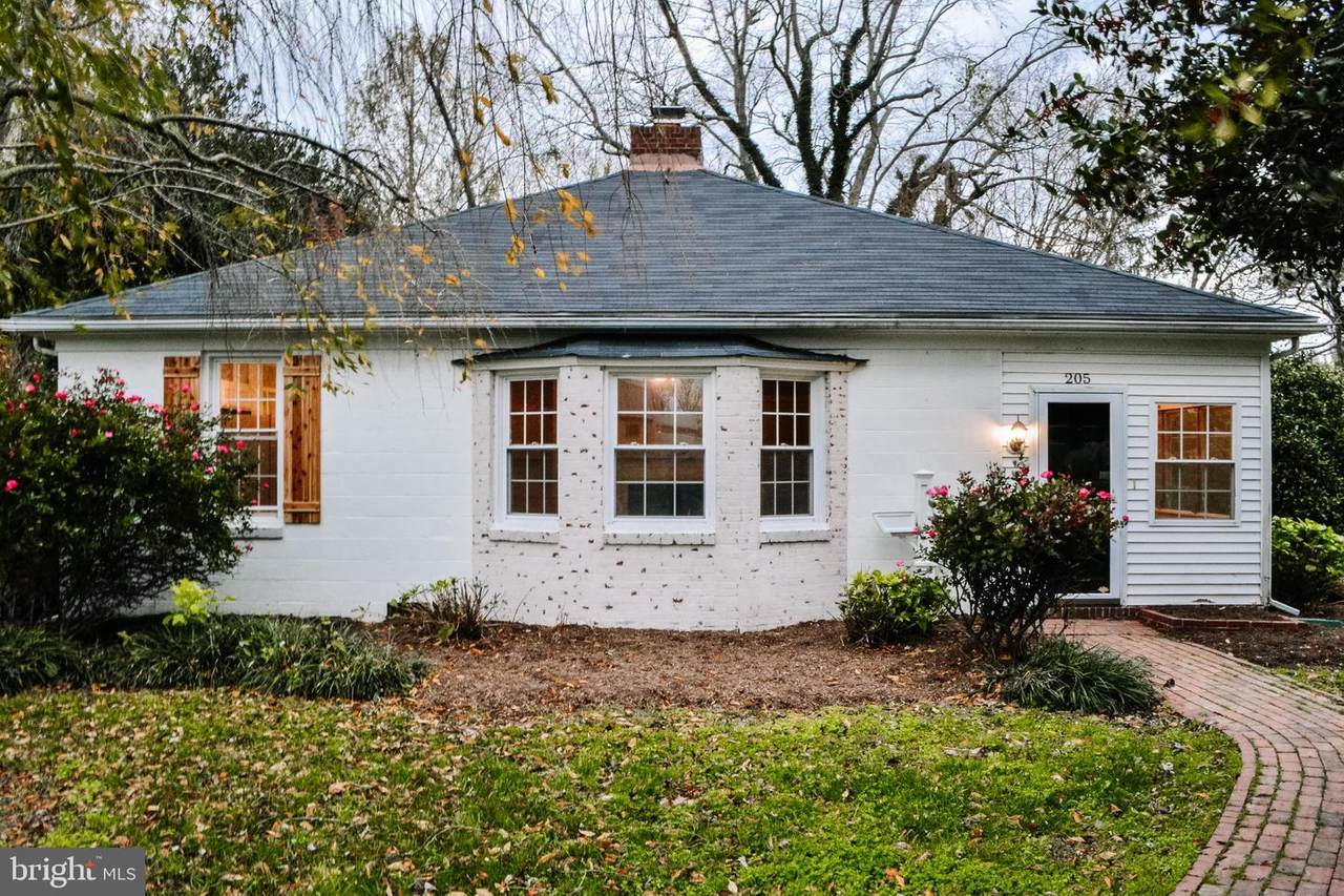 205 Somerset Avenue - Photo 1