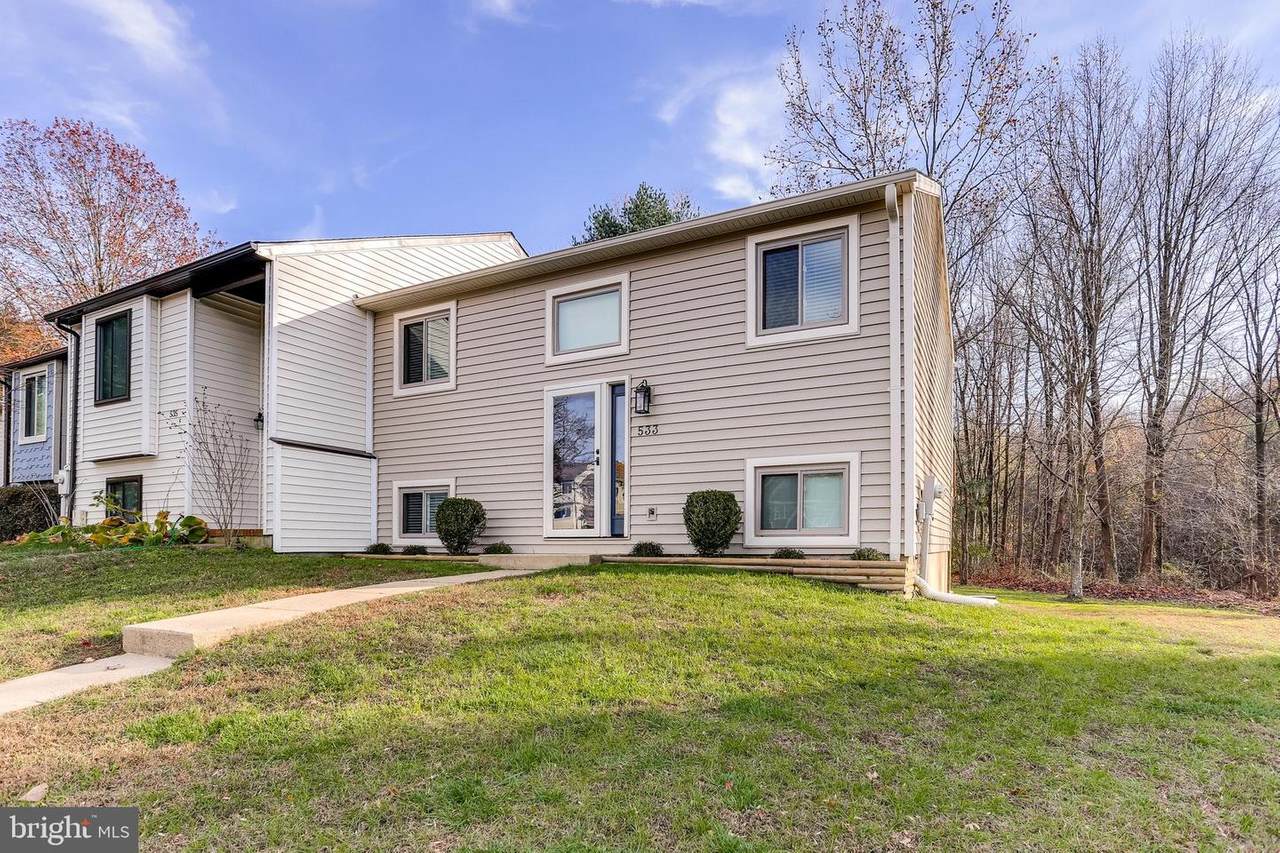 533 Greenblades Court - Photo 1