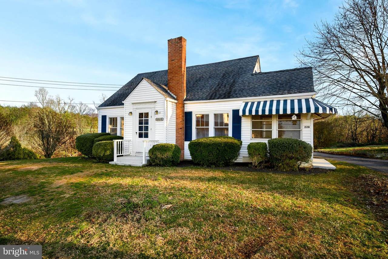 228 Runyon Road - Photo 1