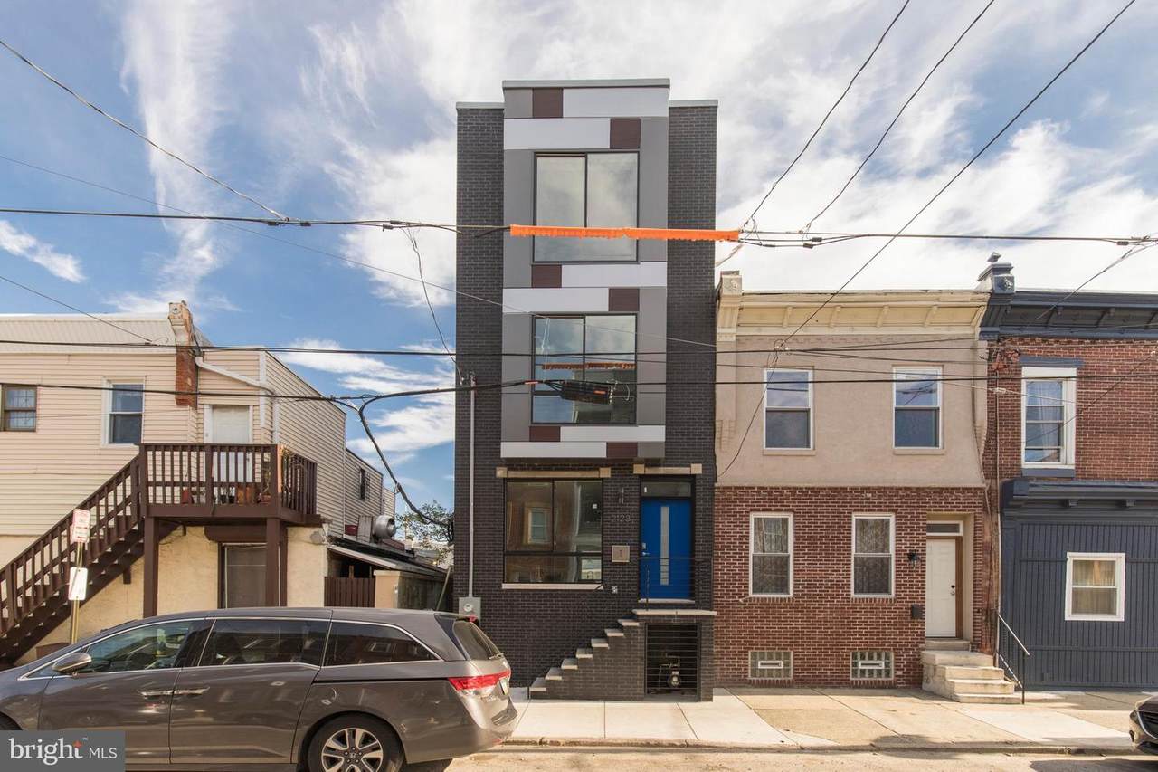 2123 5TH Street - Photo 1