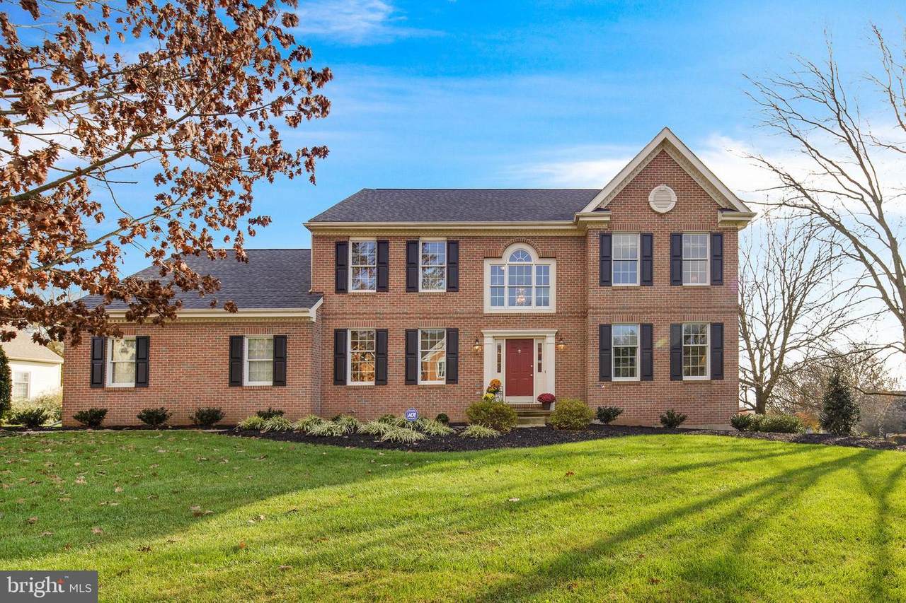 823 Westridge Drive - Photo 1