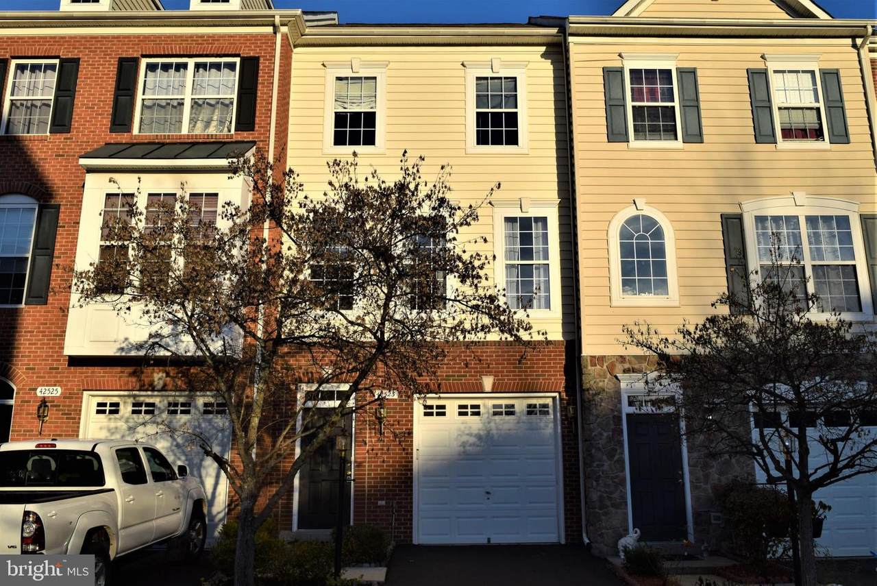 42523 Magellan Square - Photo 1
