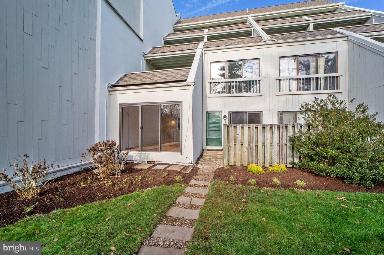557 Summit House - Photo 1