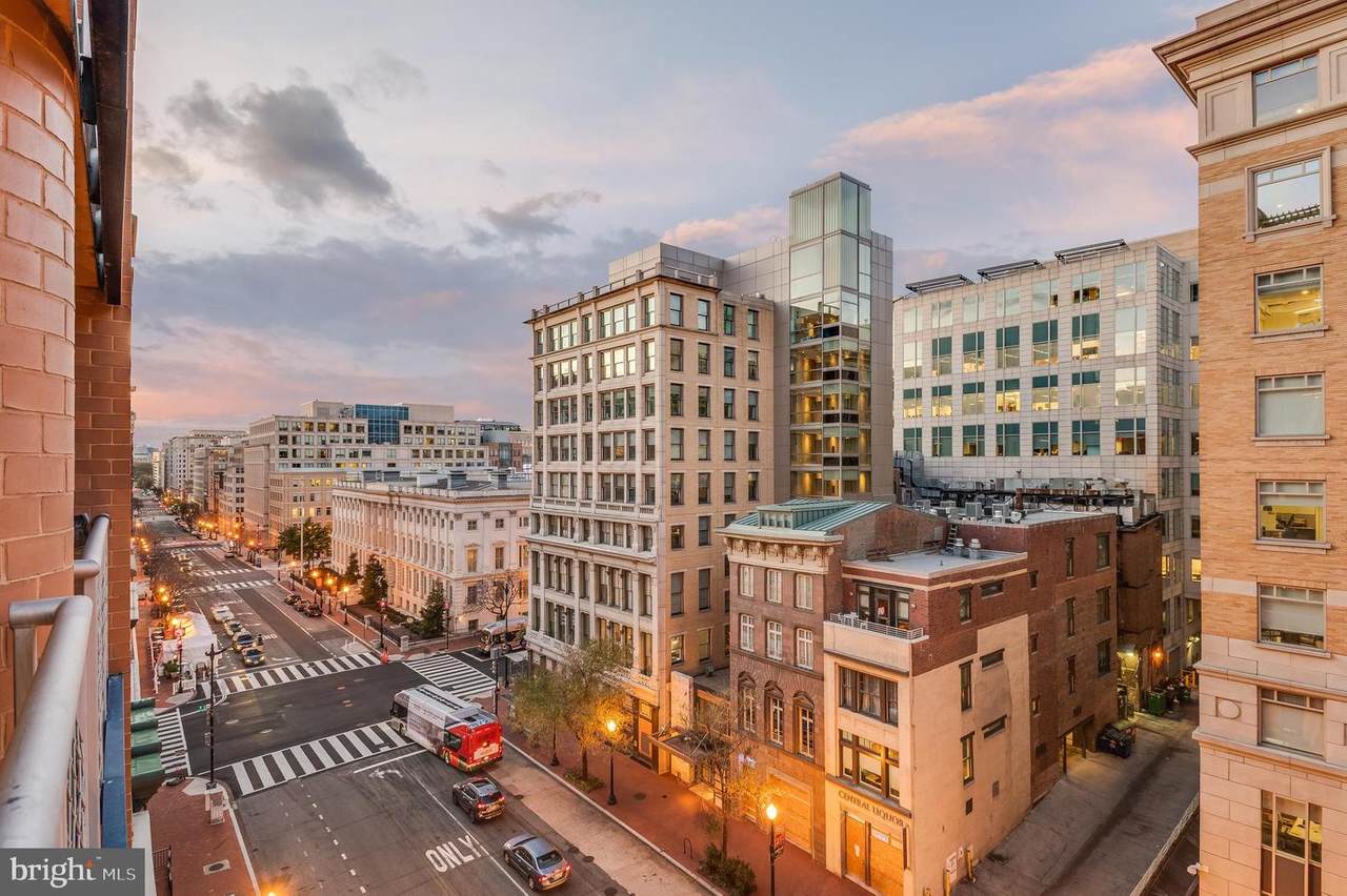 616 E Street - Photo 1